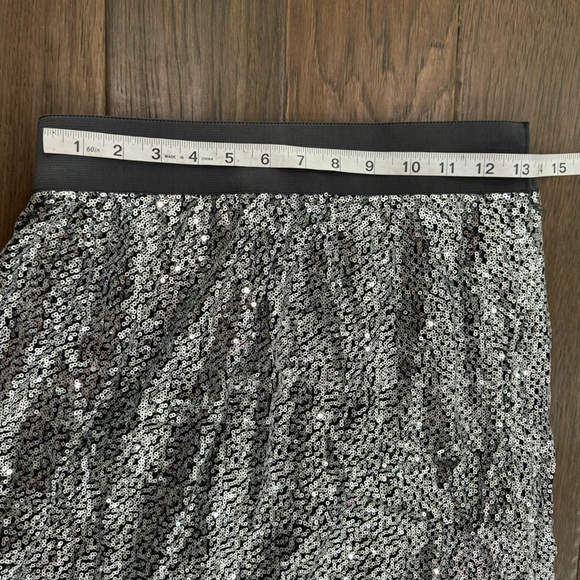 GAP Sequin Skirt - Picture 5 of 6